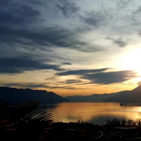 Sole & Lago-lake アパート Maccagno