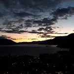 Sole & Lago-lake * Maccagno