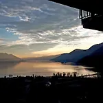 Sole & Lago-lake *