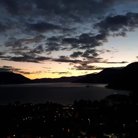 Sole & Lago-lake * Maccagno