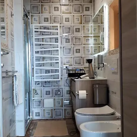 Sole & Lago-lake Maccagno