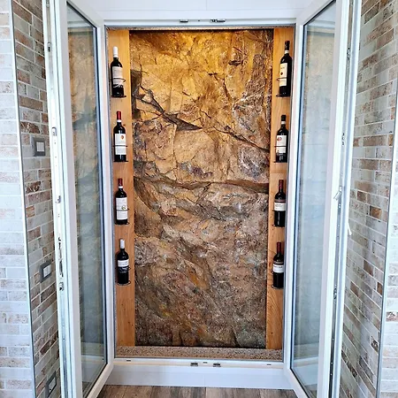 Sole & Lago-lake Maccagno