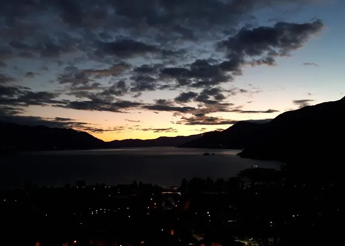 Sole & Lago-lake * Maccagno