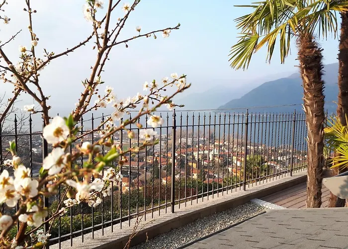 Sole & Lago-lake Lejlighed Maccagno