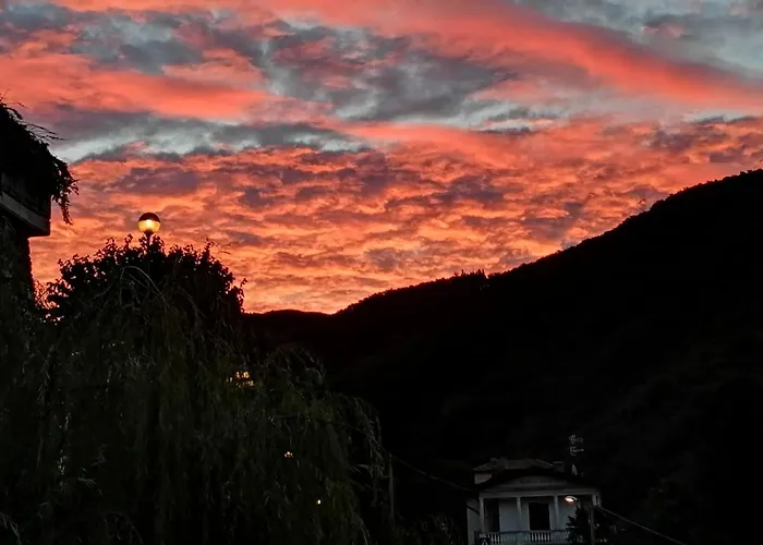 Sole & Lago-lake * Maccagno