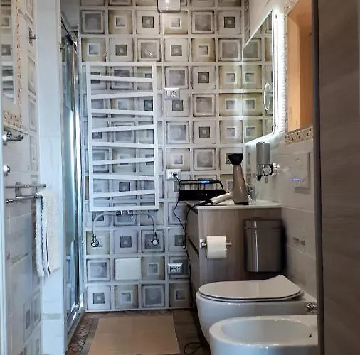 Sole & Lago-lake Maccagno