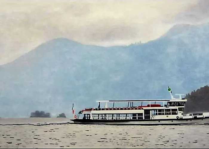 Sole & Lago-lake Maccagno