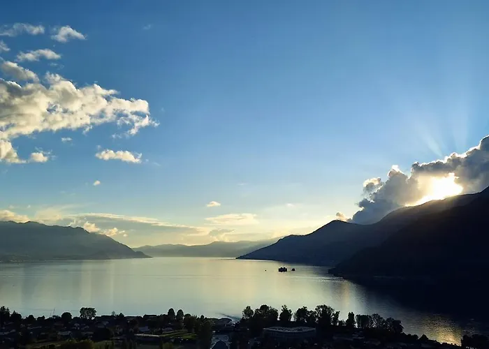 Sole & Lago-lake